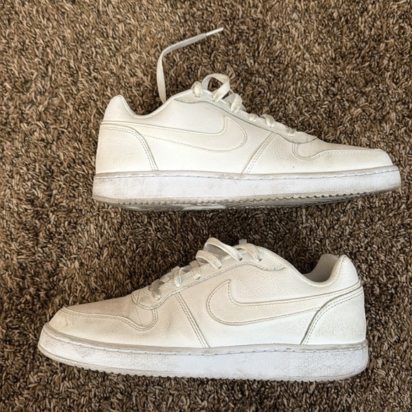 Nike Sneakers - Picture 2 of 5